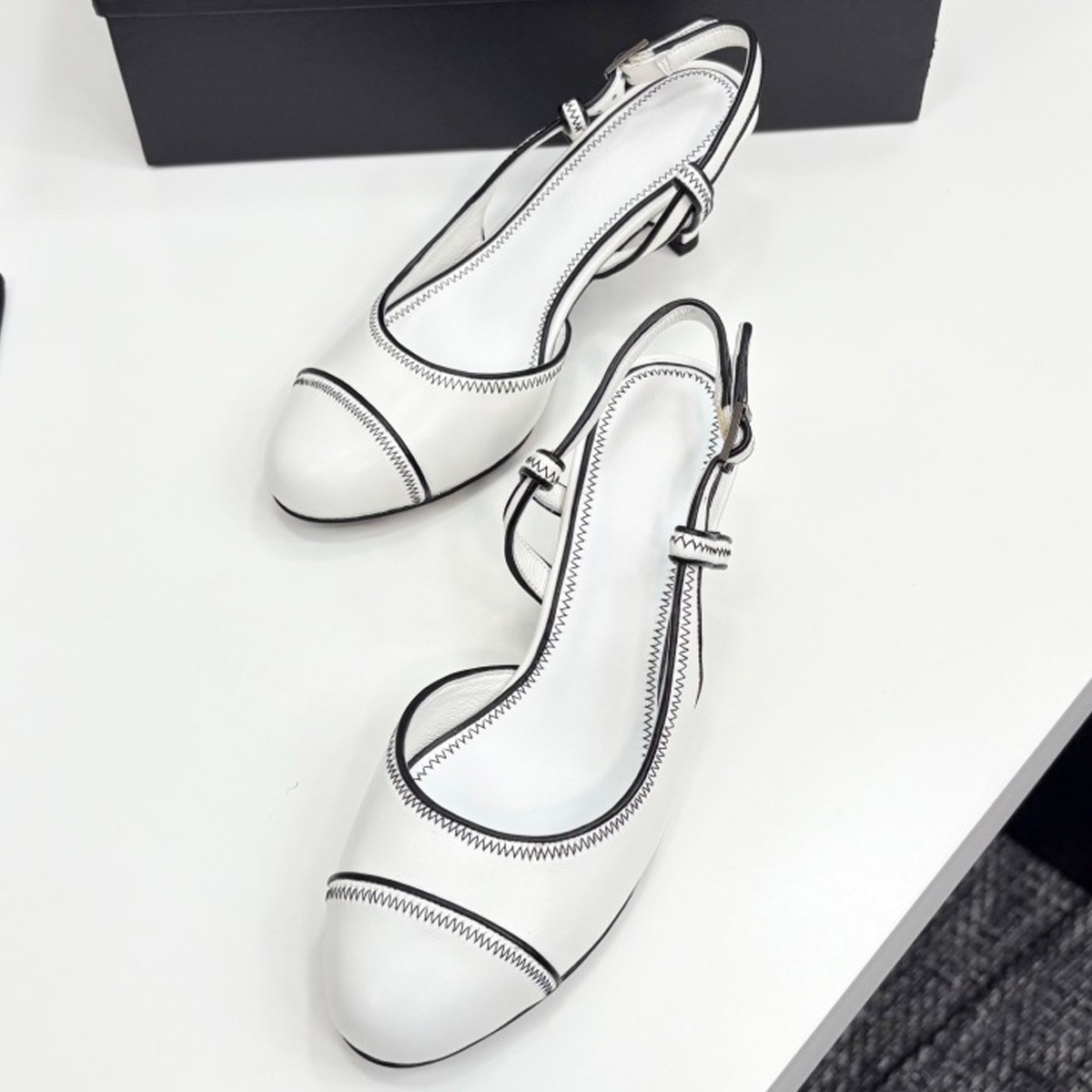 2026 Women's Leather Contrast  - đánh giá và giá Women'S Fashion Footwear