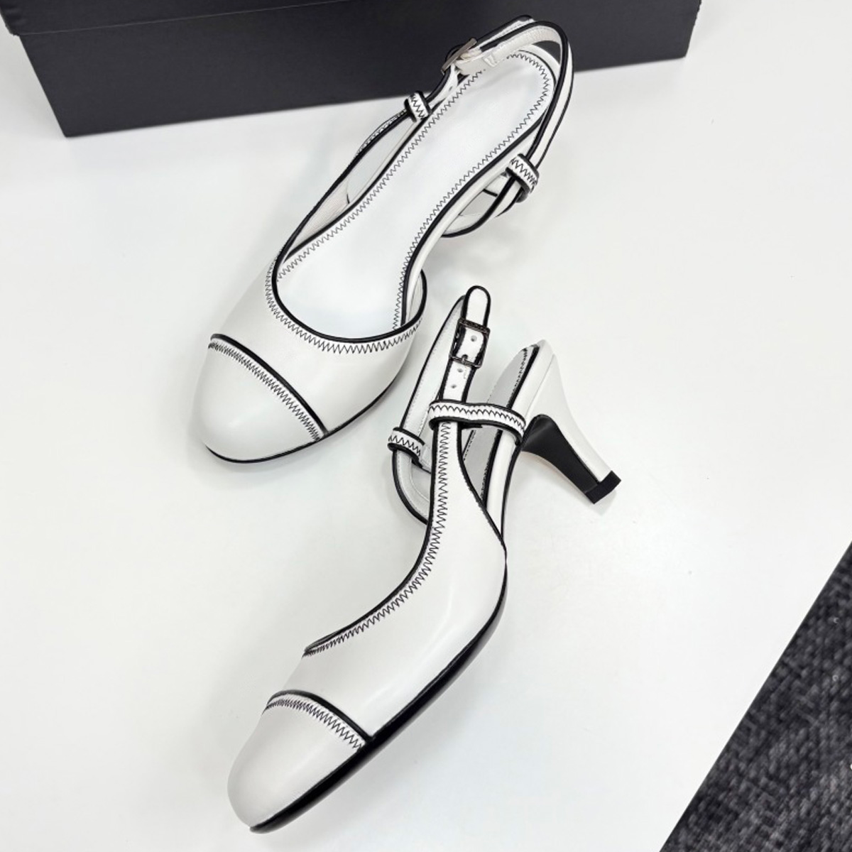 2026 Women's Leather Contrast  - đánh giá và giá Women'S Fashion Footwear