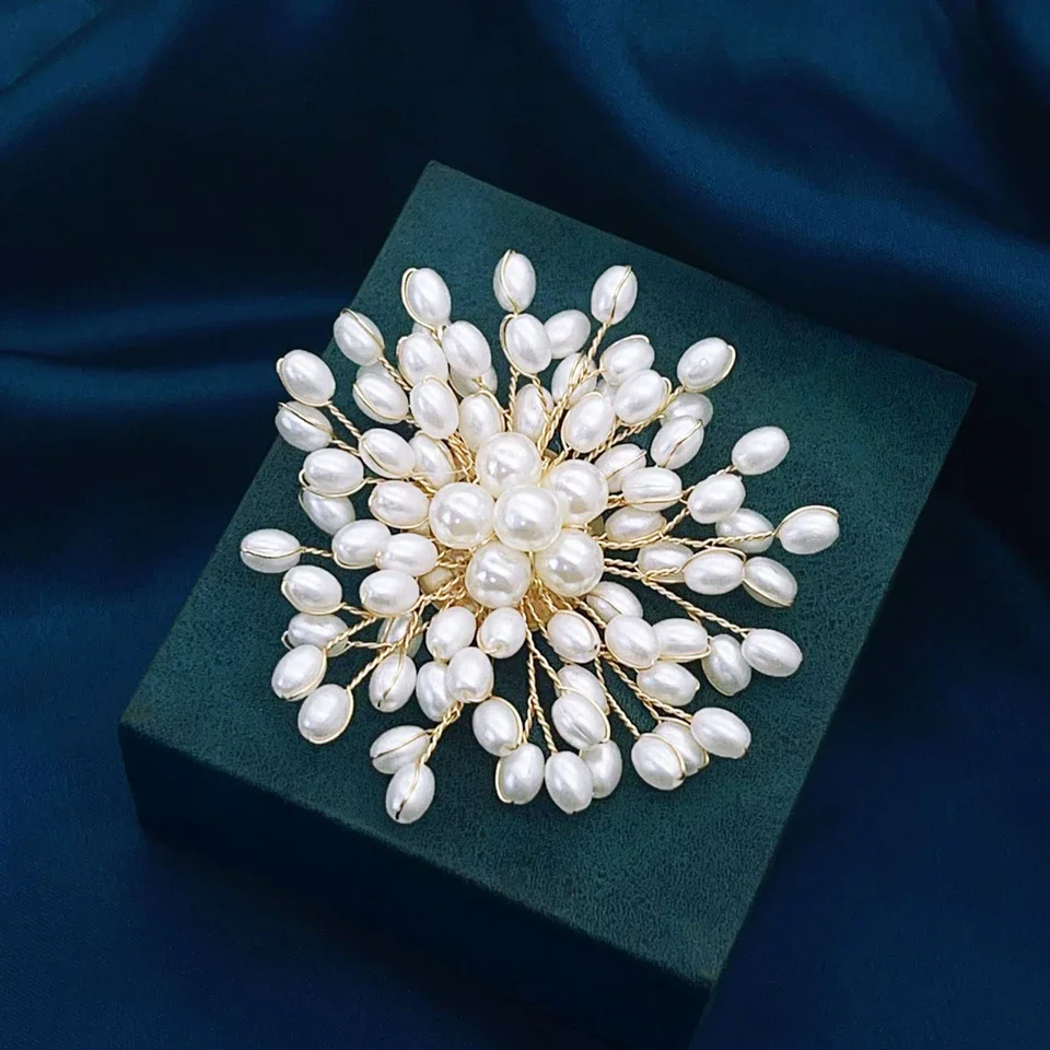 Pearl Woven Flower Brooch For  - đánh giá và giá Women Fashion Designer