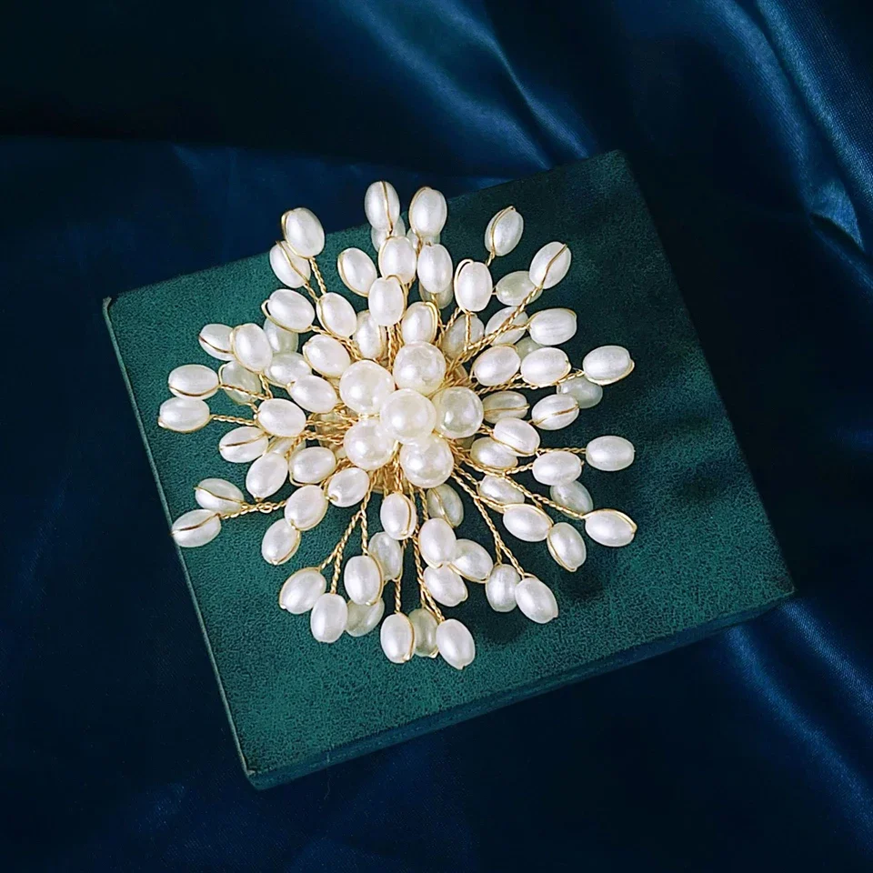 Pearl Woven Flower Brooch For  - đánh giá và giá Women Fashion Designer